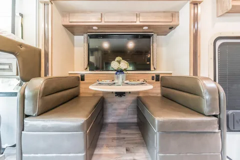 RV Pennie- 2019 Jayco Precept 31 UL