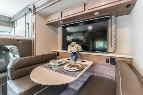 RV Pennie- 2019 Jayco Precept 31 UL
