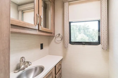 RV Pennie- 2019 Jayco Precept 31 UL