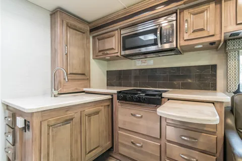 RV Pennie- 2019 Jayco Precept 31 UL