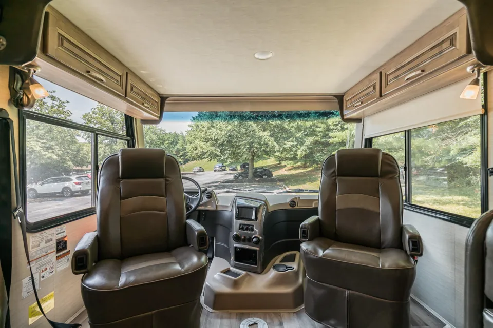 PENNIE - 2019 Jayco Precept 31 UL 