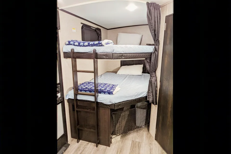 Jayco Whitehawk bunkhouse 29BH Travel Trailer
