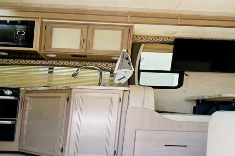 2021 Thor Motor Coach chateau Class C