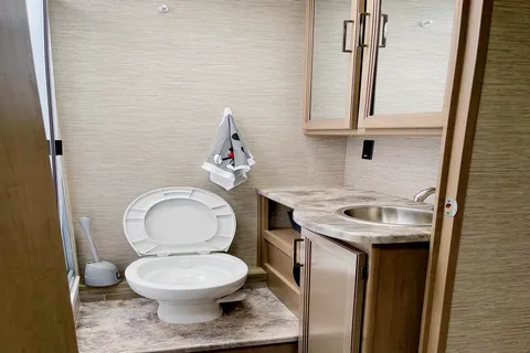 2021 Thor Motor Coach chateau Class C