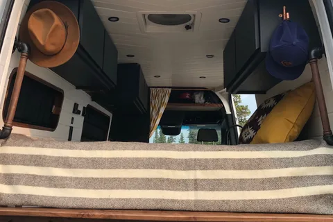 Freeda - Mercedes-Benz Sprinter 144wb Campervan