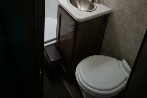 Ted's Adventurer Motorhome -  2019 Class C 