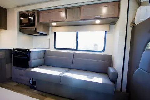 Winnebago 2022 Minnie Winnie 31H Classe C
