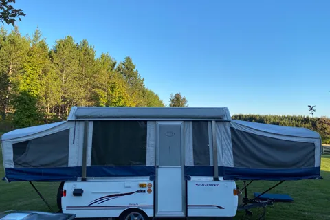 10ft Fleetwood Santa Fe-4089 Tent Trailer