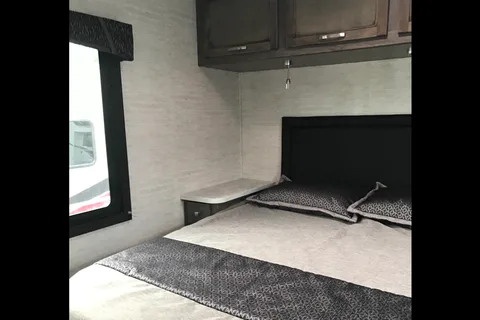ERIC's 2022 Jayco Redhawk 27N SE Class C