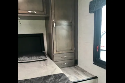ERIC's 2022 Jayco Redhawk 27N SE Class C