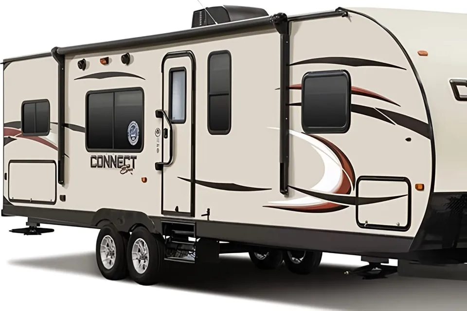 Tracy's cozi Connect Travel Trailer