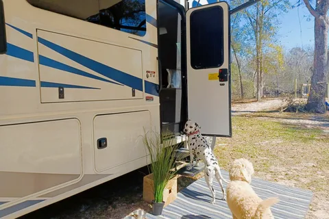 2022 CONVENIENT & EASY TO DRIVE RV!!! Entegra Coach Vision 27A