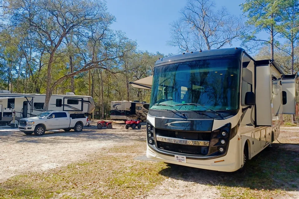 2022 CONVENIENT & EASY TO DRIVE RV!!! Entegra Coach Vision 27A