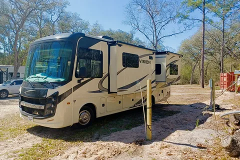 2022 CONVENIENT & EASY TO DRIVE RV!!! Entegra Coach Vision 27A