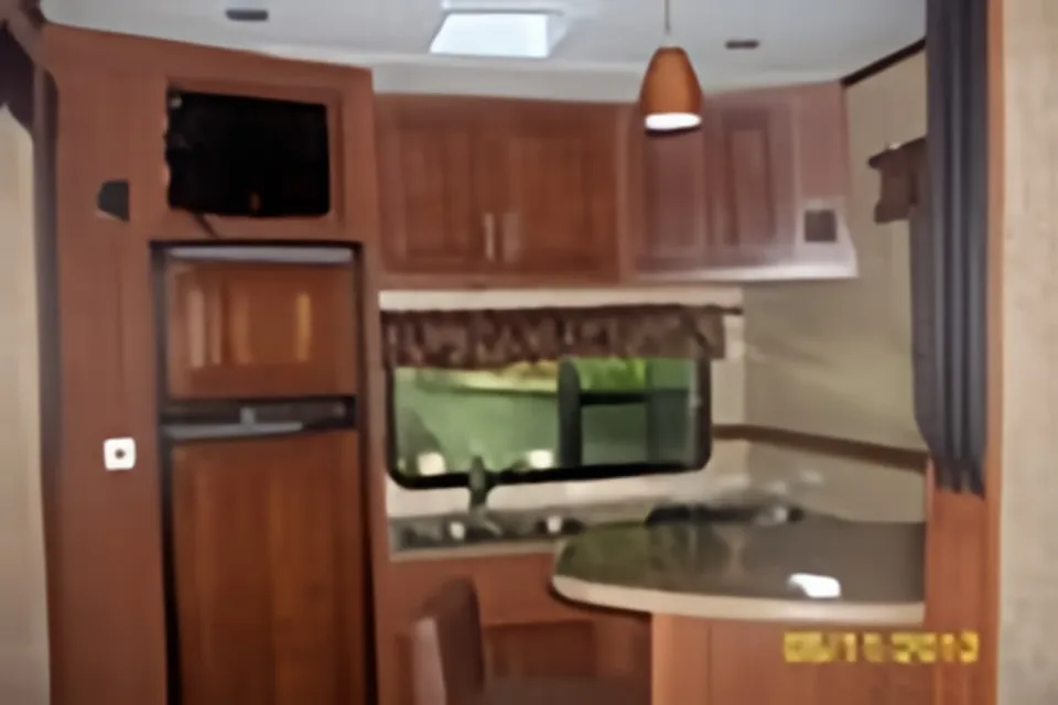 Robert's Komfort 2015 38ft 3230FRK 5th Wheel