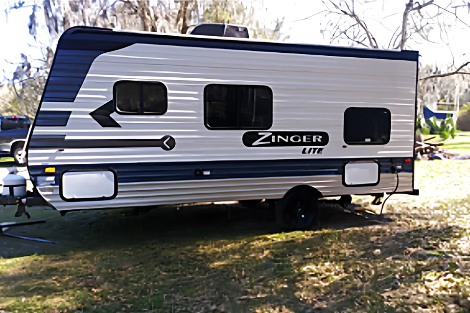 Frederick's Crossroads Zinger Travel Trailer