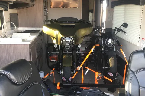 James's Coachmen 25QB Adrenaline Toy Hauler