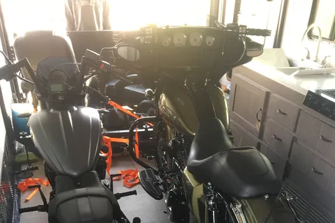 James's Coachmen 25QB Adrenaline Toy Hauler