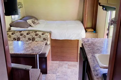 Keystone Hideout 175 LHS