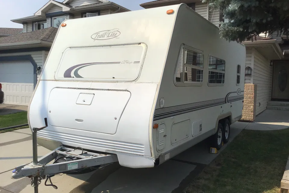 Edward's R-Vision Trail Lite 7212 Travel Trailer