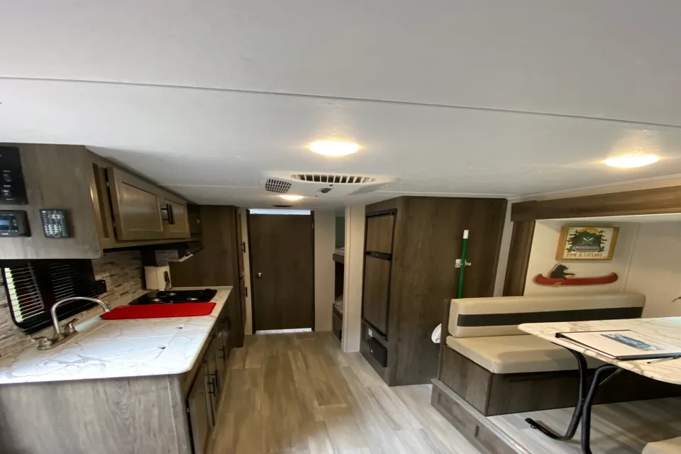 Adam's Coachman Clipper 21 BHS Travel Trailer
