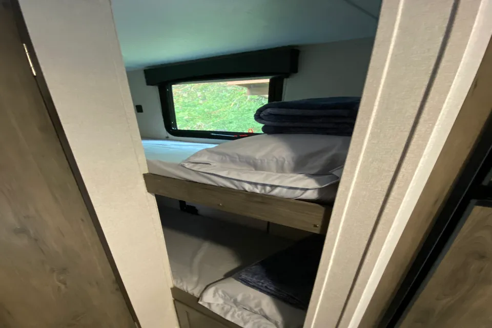 Adam's Coachman Clipper 21 BHS Travel Trailer
