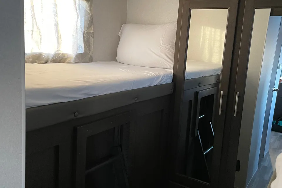 🏕️ “Big Gray” – 2020 Salem Travel Trailer (Delivered to You!) 🚐✨