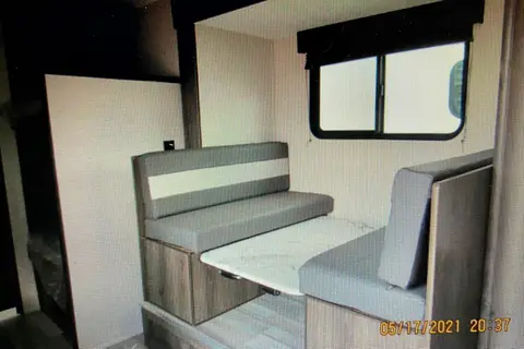 2021 Viking 2  BHS 1-Slide ultra lite Vacation on Wheels