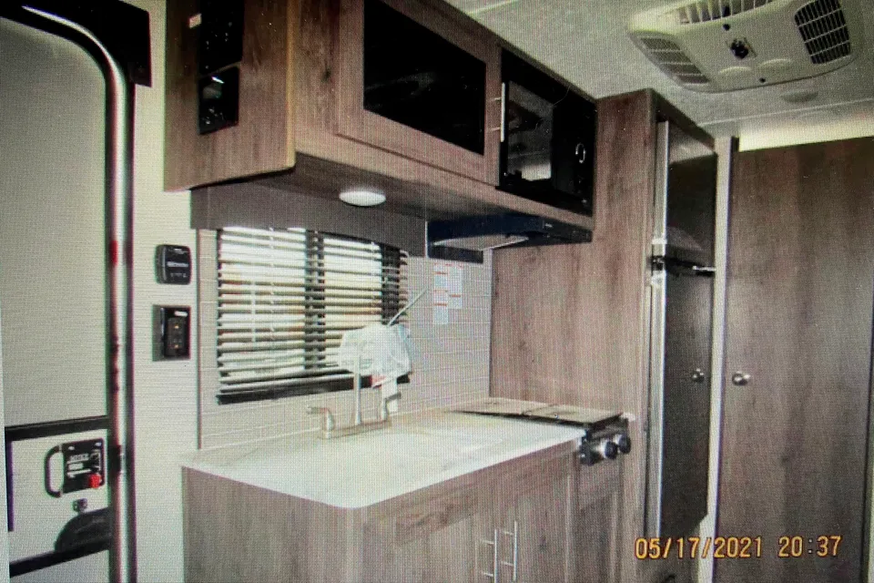 2021 Viking 2  BHS 1-Slide ultra lite Vacation on Wheels