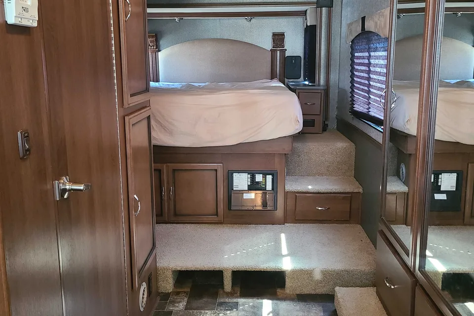 Salser's Fleetwood Storm Class A
