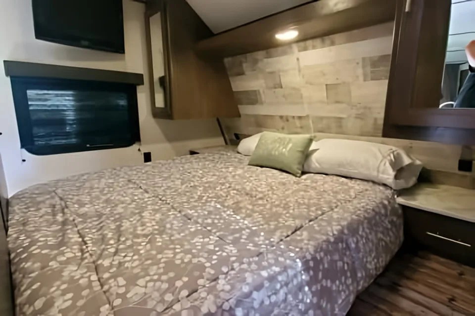 Coleman 2021 Family Bunkhouse