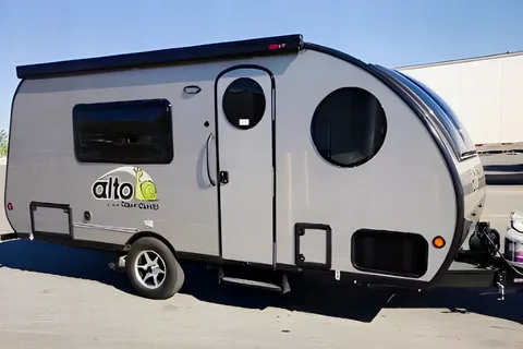 Rebecca's Safari Condo Alto F2114 Travel Trailer