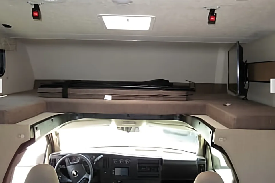 OFF THE GRID COACHMAN FREELANDER 21RS 