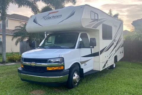  Coachmen 21QB Class C