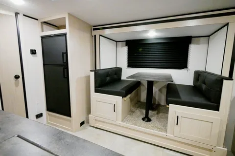 Take It Easy - 2022 Apex Nano 19’ Off Grid Travel Trailer