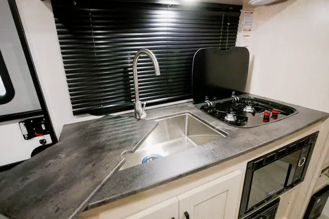 Take It Easy - 2022 Apex Nano 19’ Off Grid Travel Trailer