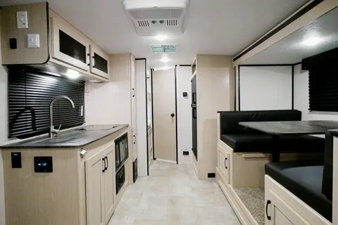 Take It Easy - 2022 Apex Nano 19’ Off Grid Travel Trailer