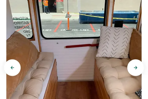 Converted School Bus SKOOLIE fully solar powered SEATS 7!