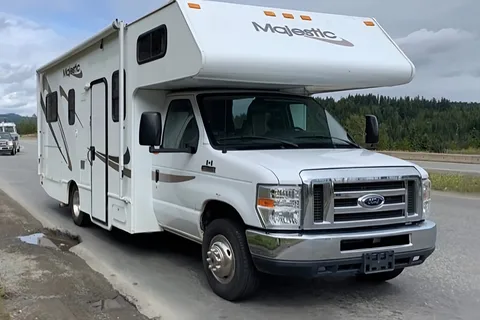 Jessica's Majestic Class C 23’ sleep 4-5
