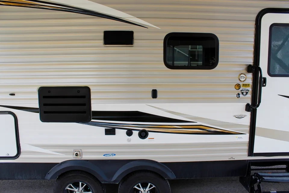 2019 Jayco Jay Flight SLX Rocky Mountain Edition 