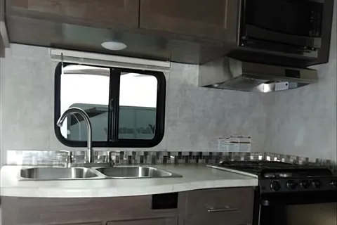 Twilight 2018 Motorhome 24'