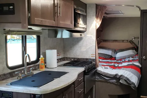 Twilight 2018 Motorhome 24'