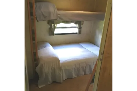 MARITIME CAMPER RENTALS:  2 Baths + Bunkroom (5th-Wheel)