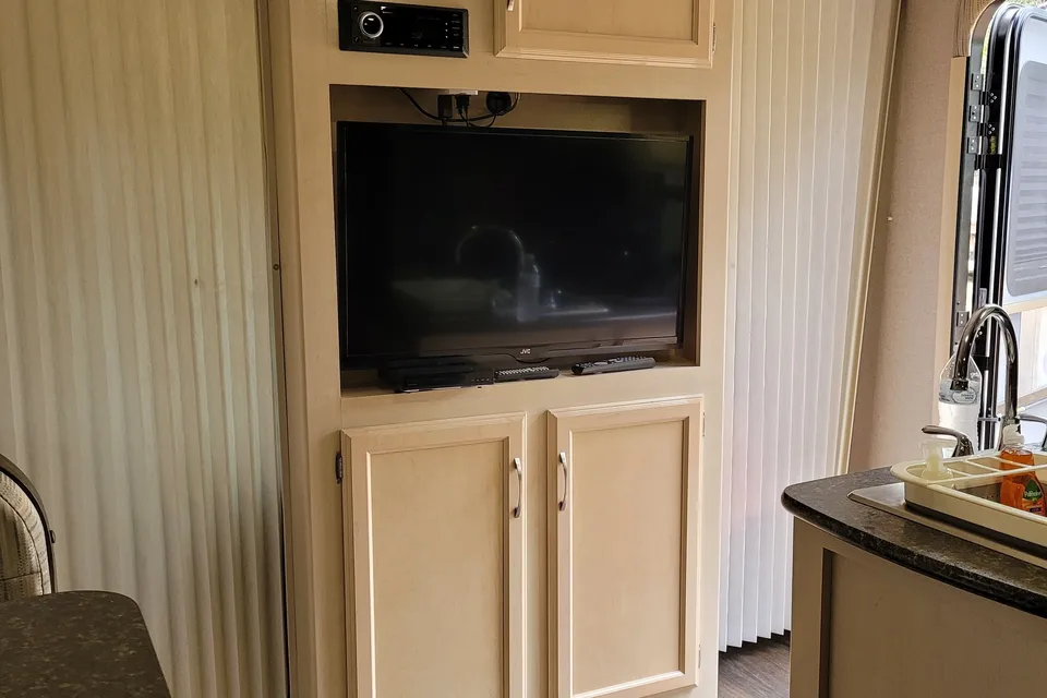 South Tejas RV Rentals-Minnie 
