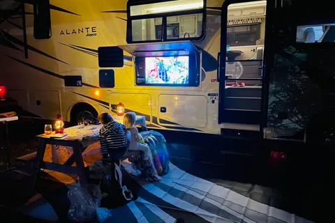 2021 Jayco Alante Class A *Drive with a G license!