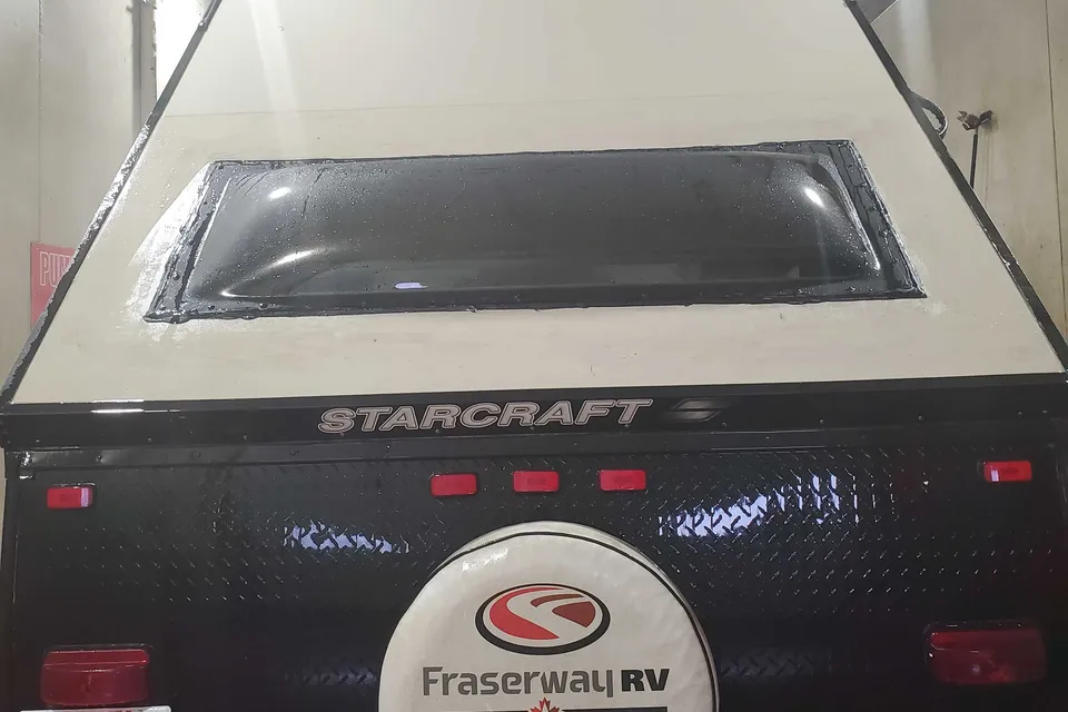A FRAME POP-UP STARCRAFT COMET 1232MD TENT TRAILER