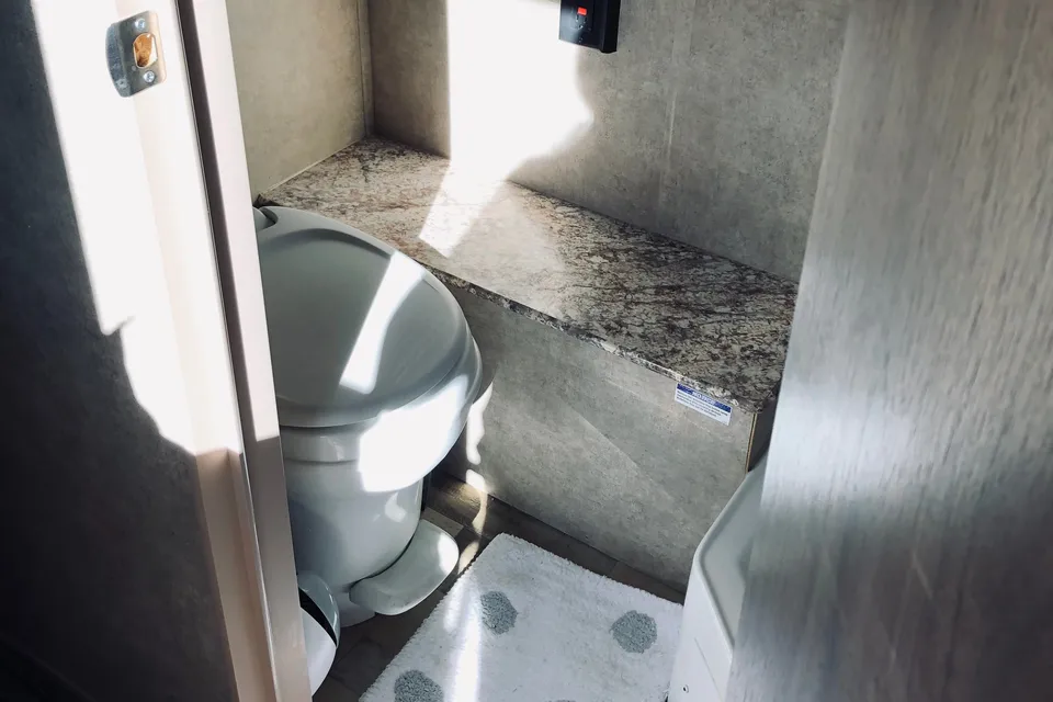CozyRidez Coachmen Travel Trailer