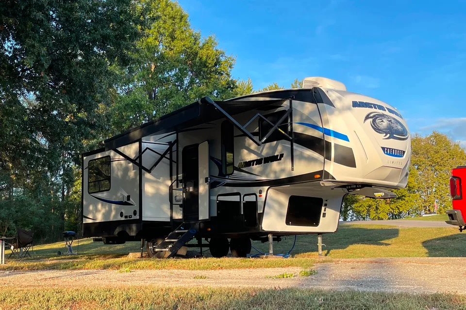 Cody's Forest River 285drl4 artic wolf Fifth Wheel