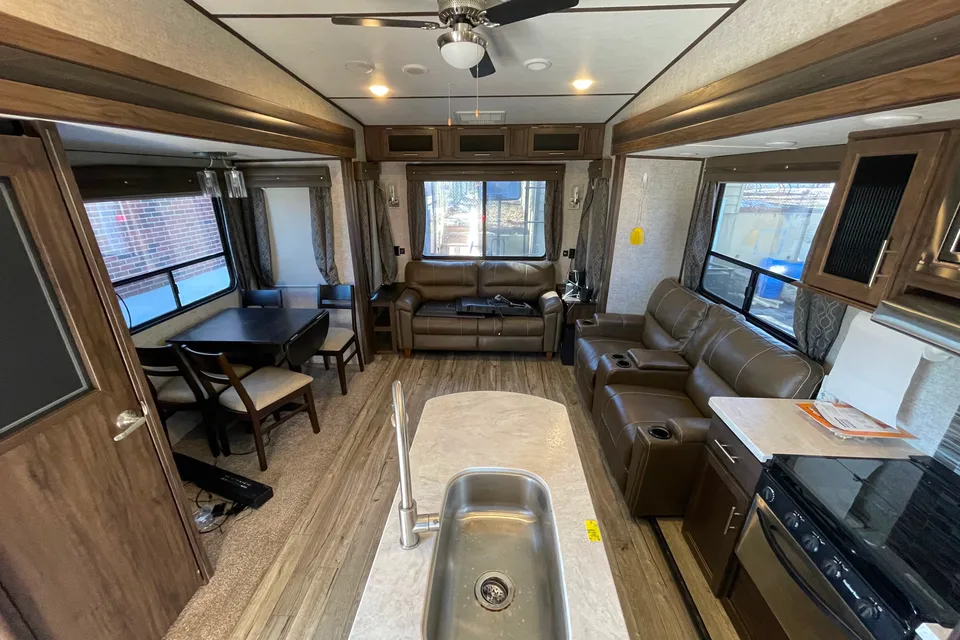 Cody's Forest River 285drl4 artic wolf Fifth Wheel