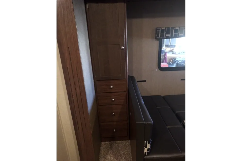 Coleman Lantern 244BH Travel Trailer